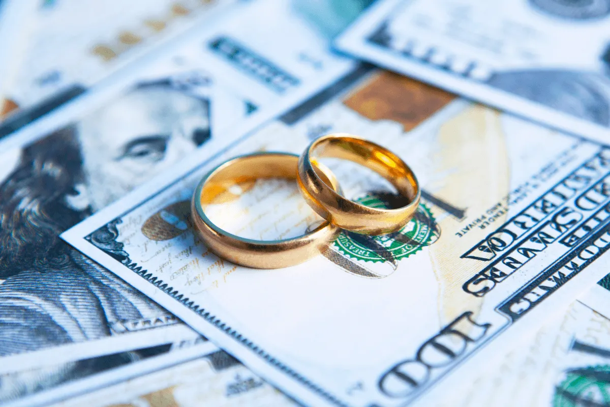 21 Money Mistakes That Drain Couples Dry